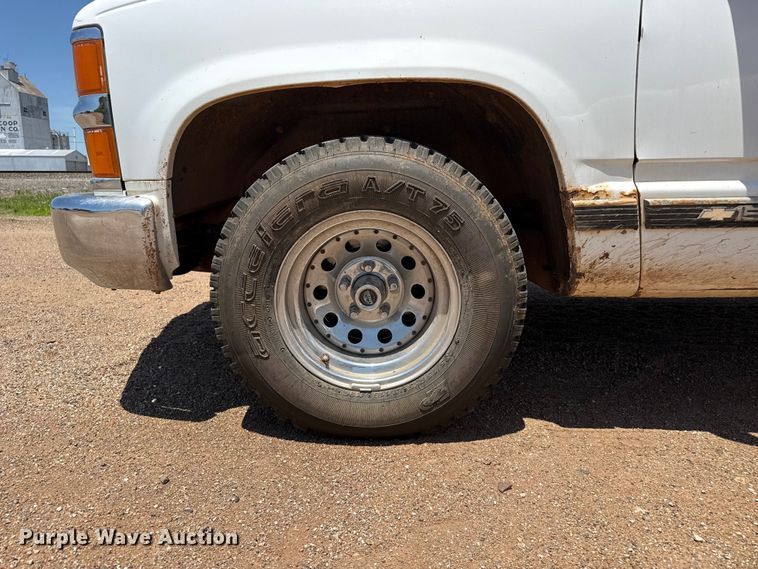 image for item FB6770 1997 Chevrolet C1500 pickup truck