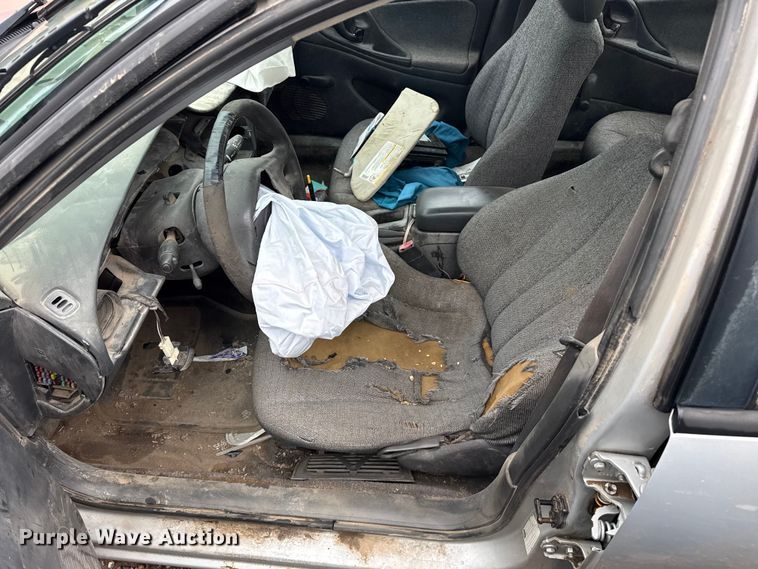 image for item FB6876 2004 Chevrolet Cavalier 