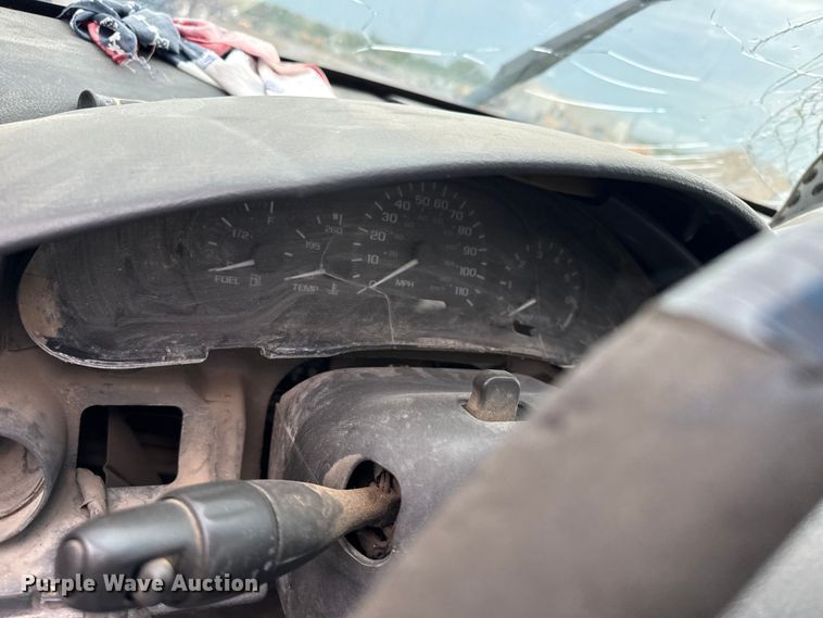 image for item FB6876 2004 Chevrolet Cavalier 
