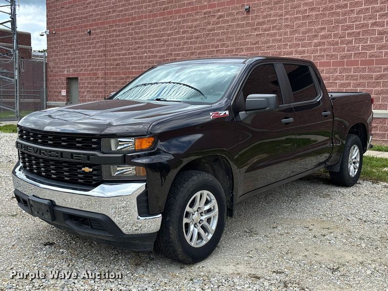 image for item FC1667 2020 Chevrolet Silverado 1500 Crew Cab pickup truck