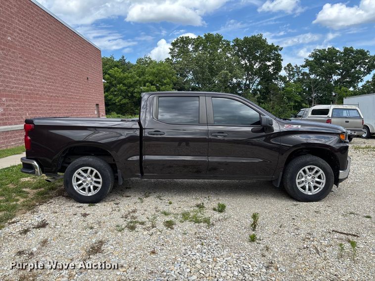 image for item FC1667 2020 Chevrolet Silverado 1500 Crew Cab pickup truck