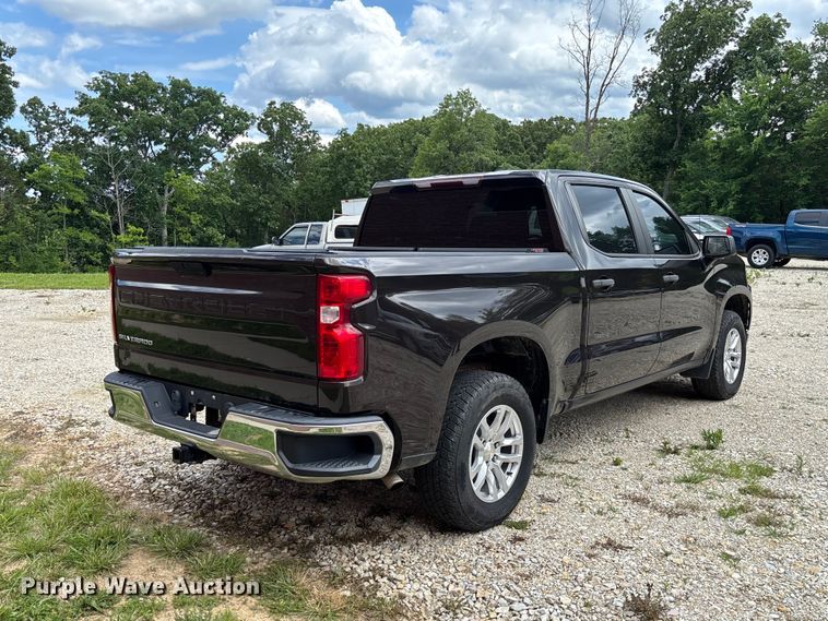 image for item FC1667 2020 Chevrolet Silverado 1500 Crew Cab pickup truck