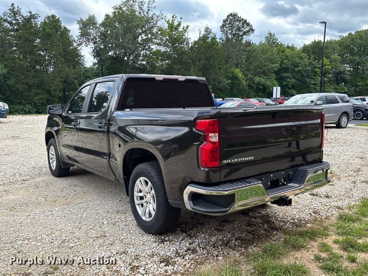 image for item FC1667 2020 Chevrolet Silverado 1500 Crew Cab pickup truck