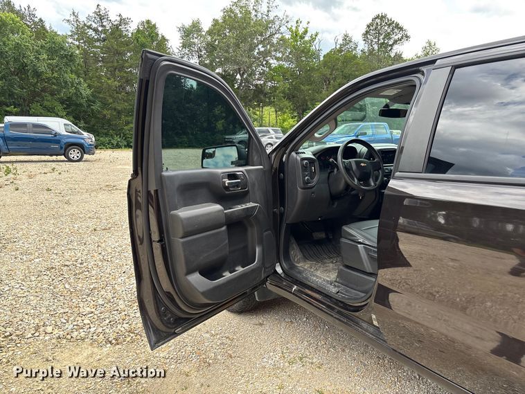 image for item FC1667 2020 Chevrolet Silverado 1500 Crew Cab pickup truck