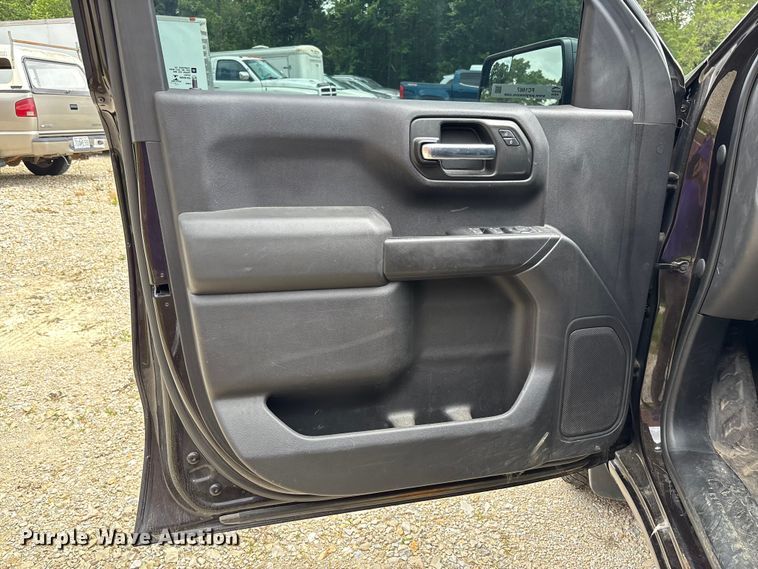 image for item FC1667 2020 Chevrolet Silverado 1500 Crew Cab pickup truck