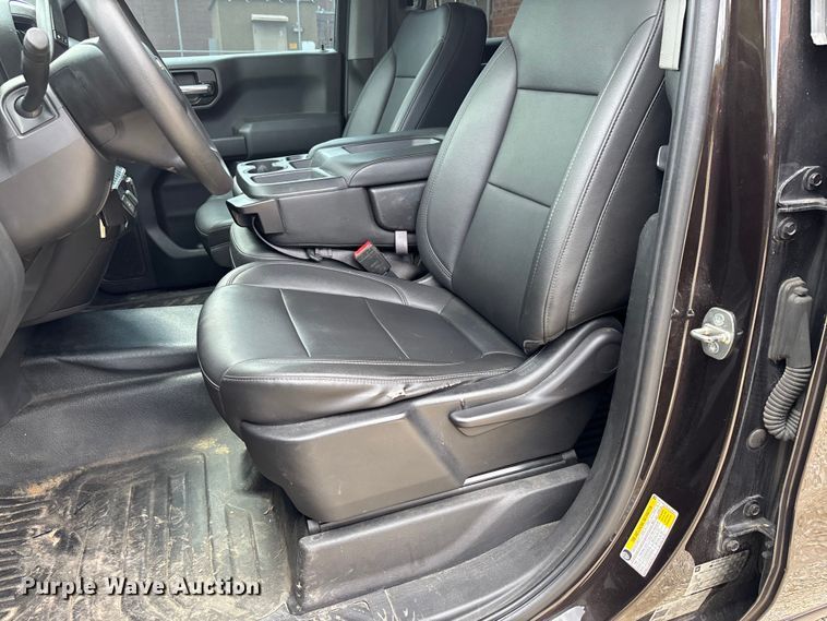 image for item FC1667 2020 Chevrolet Silverado 1500 Crew Cab pickup truck