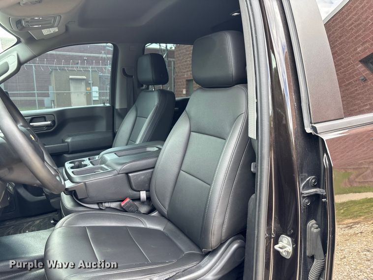 image for item FC1667 2020 Chevrolet Silverado 1500 Crew Cab pickup truck