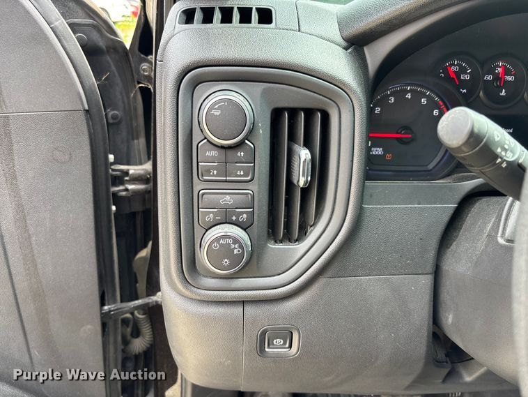 image for item FC1667 2020 Chevrolet Silverado 1500 Crew Cab pickup truck
