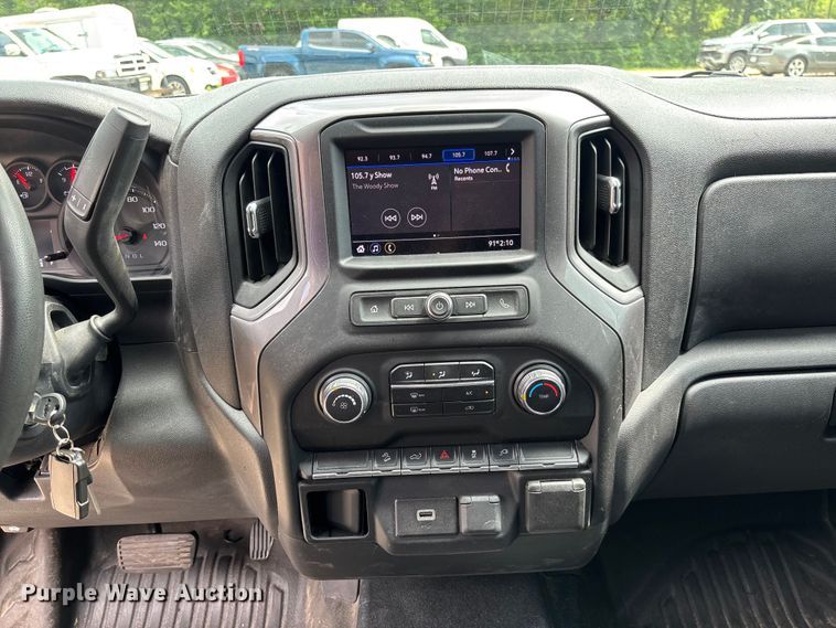 image for item FC1667 2020 Chevrolet Silverado 1500 Crew Cab pickup truck