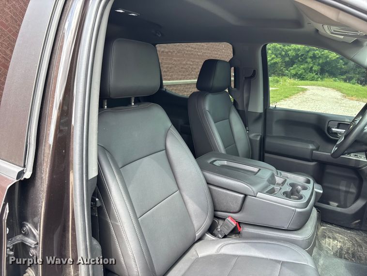 image for item FC1667 2020 Chevrolet Silverado 1500 Crew Cab pickup truck