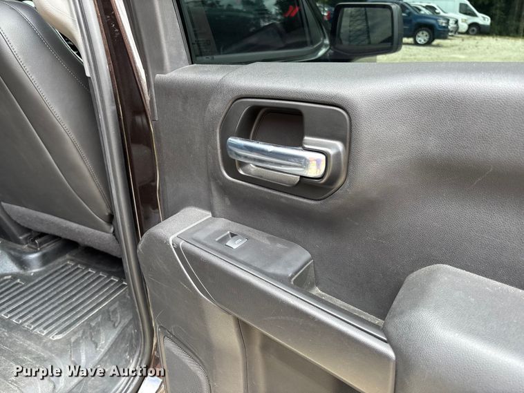 image for item FC1667 2020 Chevrolet Silverado 1500 Crew Cab pickup truck