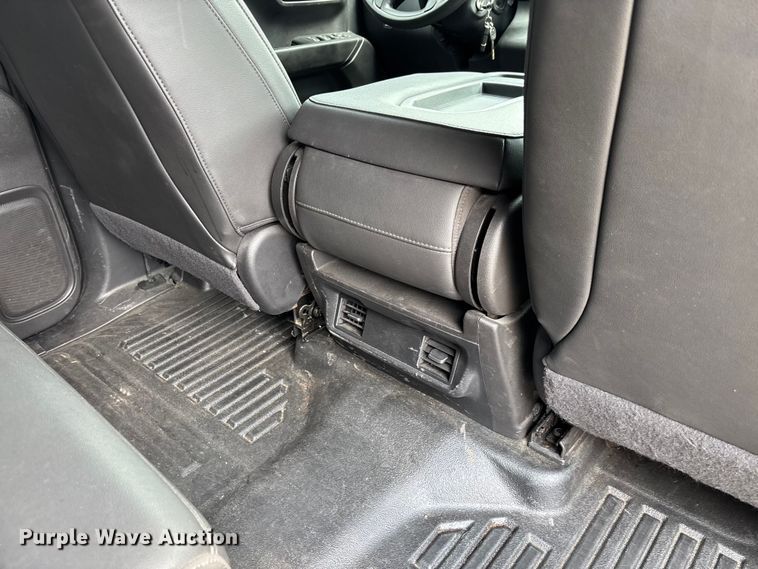 image for item FC1667 2020 Chevrolet Silverado 1500 Crew Cab pickup truck