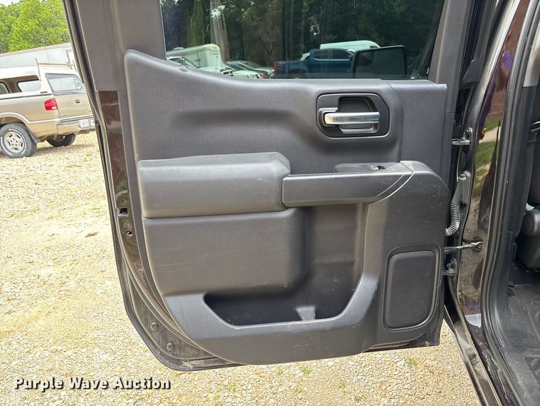 image for item FC1667 2020 Chevrolet Silverado 1500 Crew Cab pickup truck