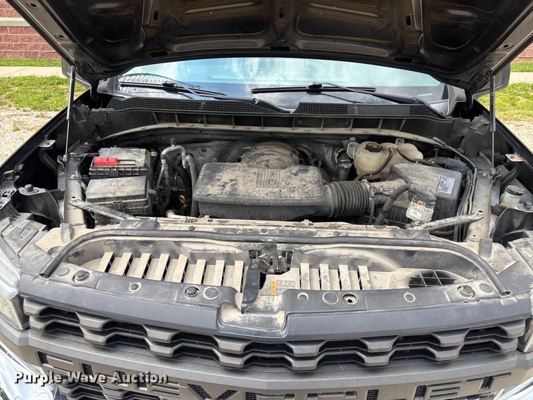 image for item FC1667 2020 Chevrolet Silverado 1500 Crew Cab pickup truck
