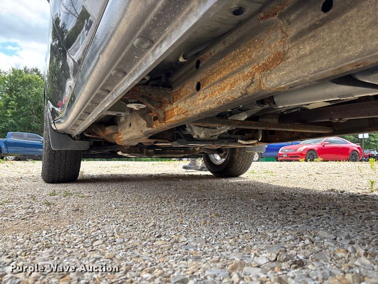 image for item FC1667 2020 Chevrolet Silverado 1500 Crew Cab pickup truck