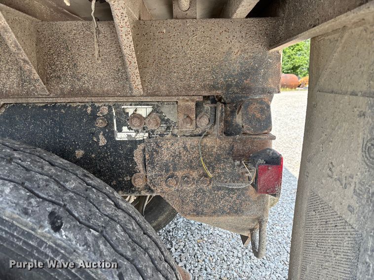 image for item FC1676 2007 Mack CHN613 dump truck