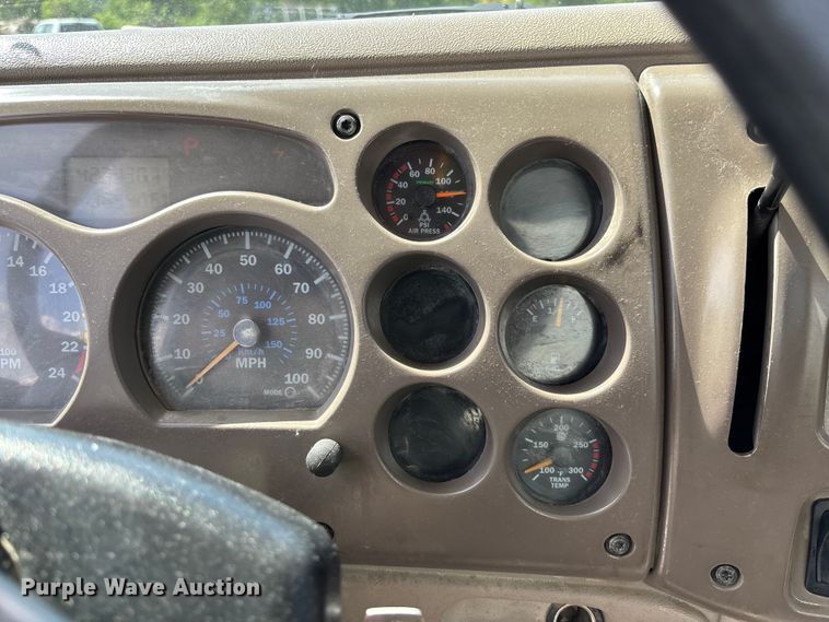 image for item FC1676 2007 Mack CHN613 dump truck