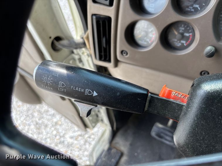 image for item FC1676 2007 Mack CHN613 dump truck