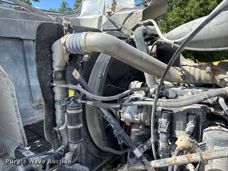 image for item FC1676 2007 Mack CHN613 dump truck