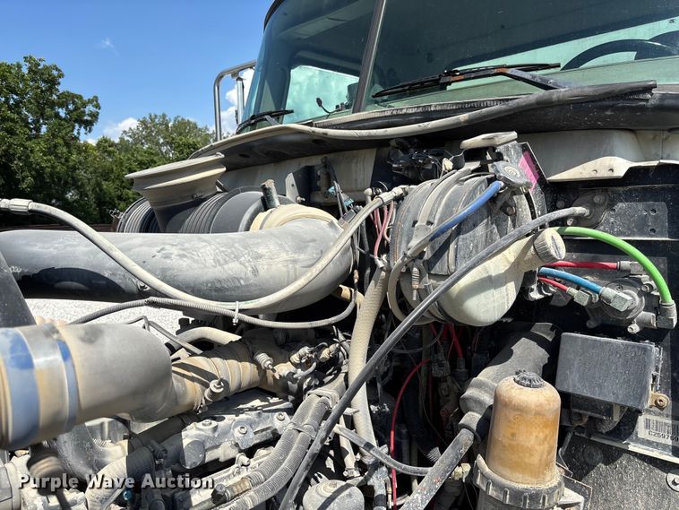 image for item FC1676 2007 Mack CHN613 dump truck