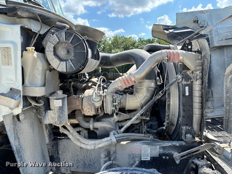 image for item FC1676 2007 Mack CHN613 dump truck