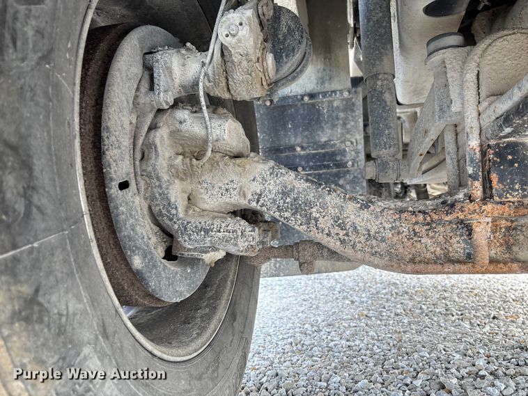 image for item FC1676 2007 Mack CHN613 dump truck