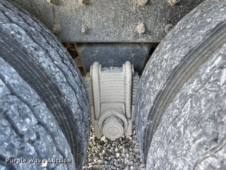 image for item FC1676 2007 Mack CHN613 dump truck