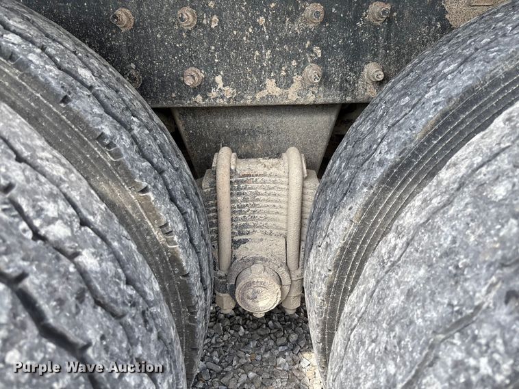 image for item FC1676 2007 Mack CHN613 dump truck