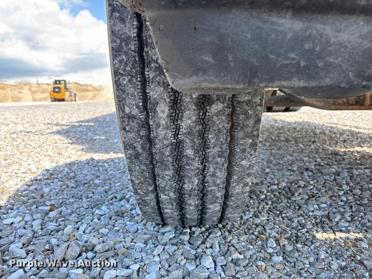 image for item FC1676 2007 Mack CHN613 dump truck