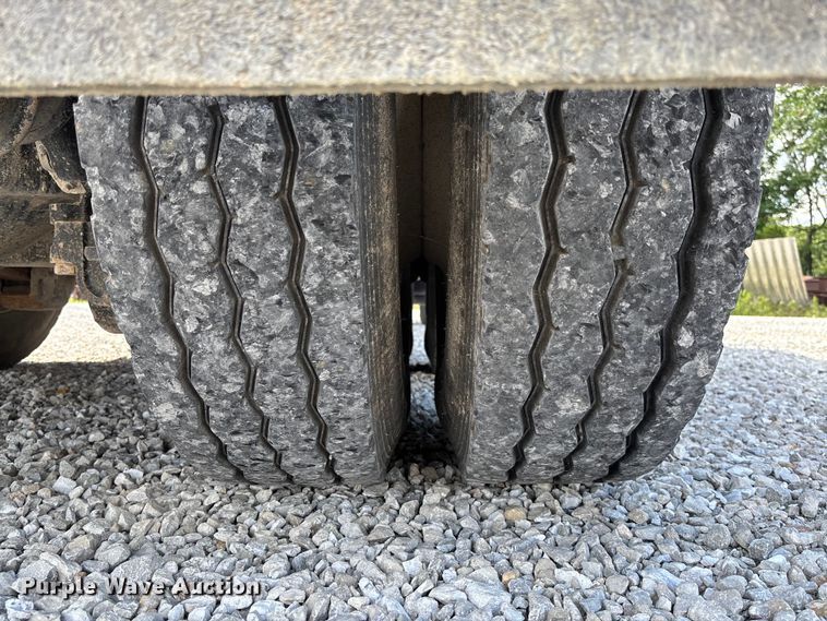 image for item FC1676 2007 Mack CHN613 dump truck