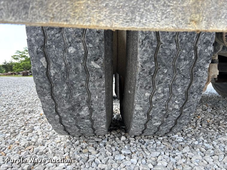image for item FC1676 2007 Mack CHN613 dump truck