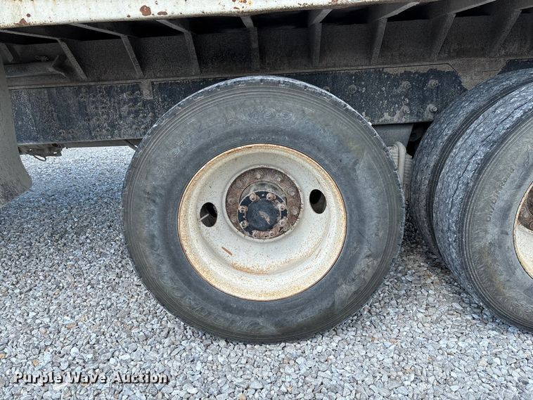 image for item FC1676 2007 Mack CHN613 dump truck