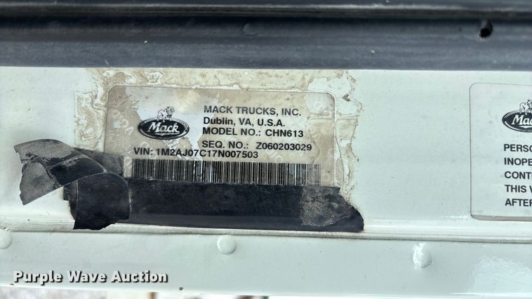 image for item FC1676 2007 Mack CHN613 dump truck