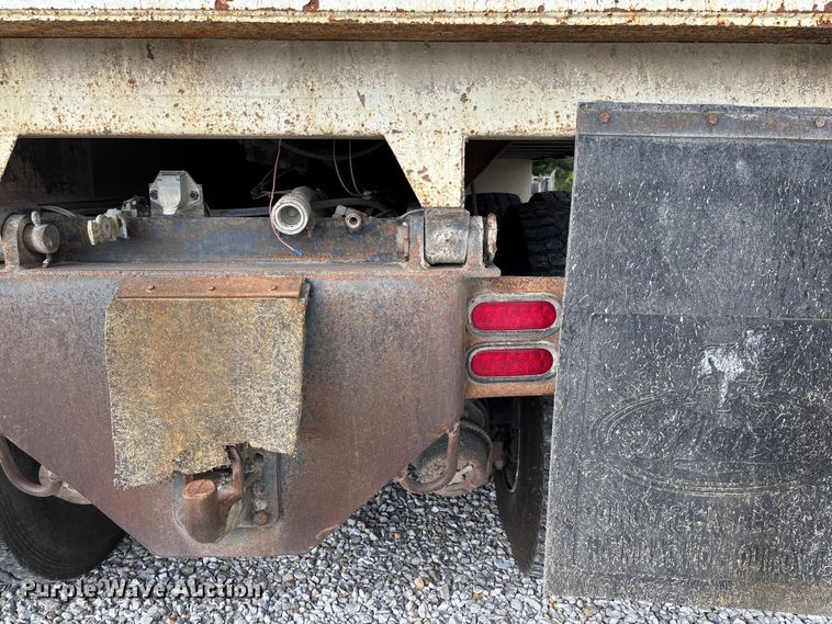 image for item FC1677 2007 Mack CHN613 dump truck