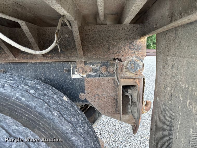 image for item FC1677 2007 Mack CHN613 dump truck