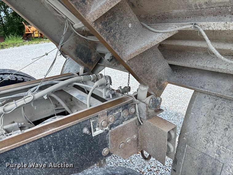 image for item FC1677 2007 Mack CHN613 dump truck