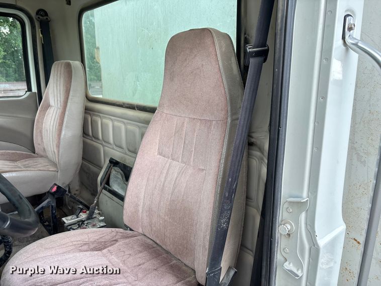 image for item FC1677 2007 Mack CHN613 dump truck
