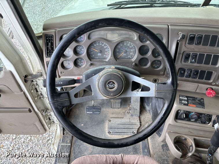 image for item FC1677 2007 Mack CHN613 dump truck