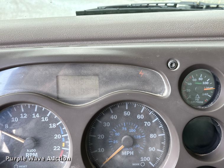 image for item FC1677 2007 Mack CHN613 dump truck