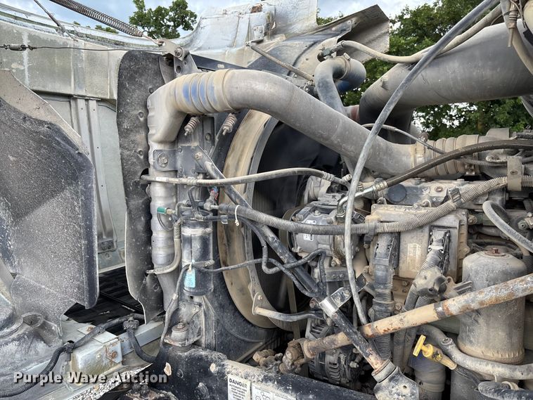 image for item FC1677 2007 Mack CHN613 dump truck