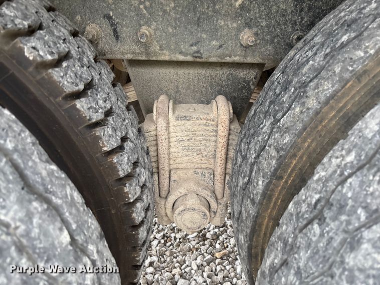 image for item FC1677 2007 Mack CHN613 dump truck
