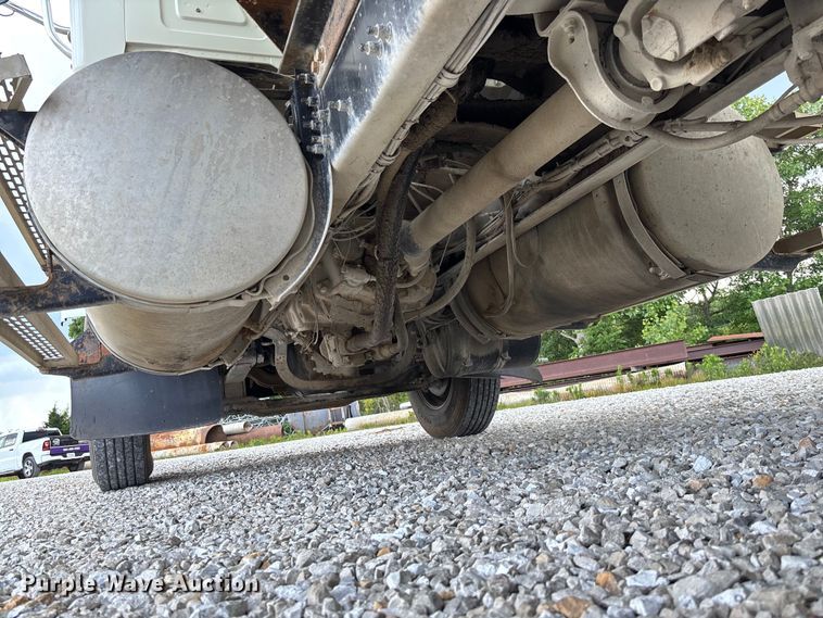 image for item FC1677 2007 Mack CHN613 dump truck