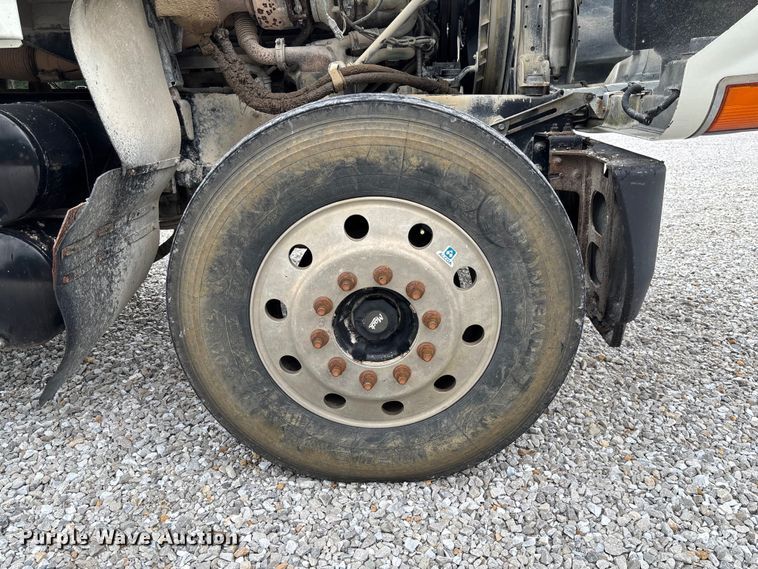 image for item FC1677 2007 Mack CHN613 dump truck