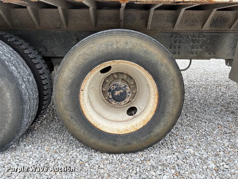 image for item FC1677 2007 Mack CHN613 dump truck