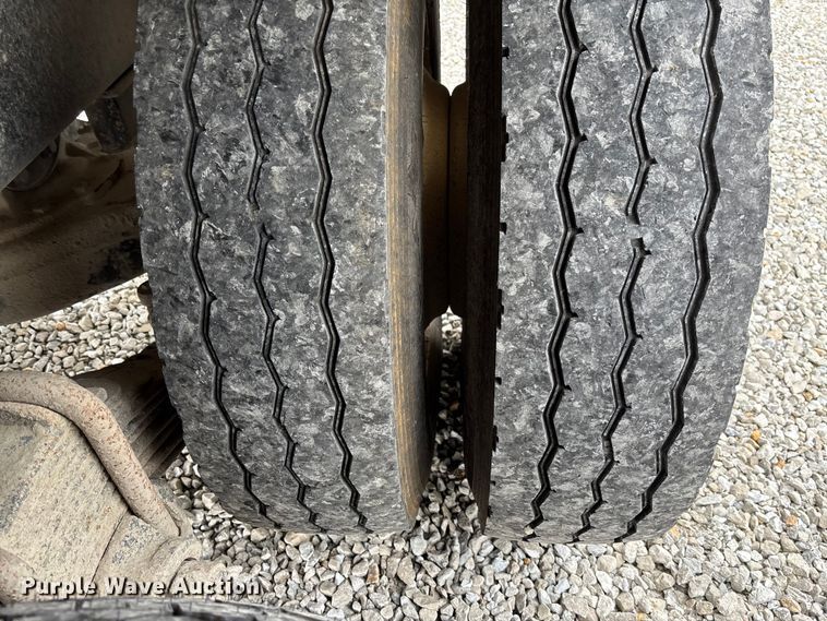 image for item FC1677 2007 Mack CHN613 dump truck