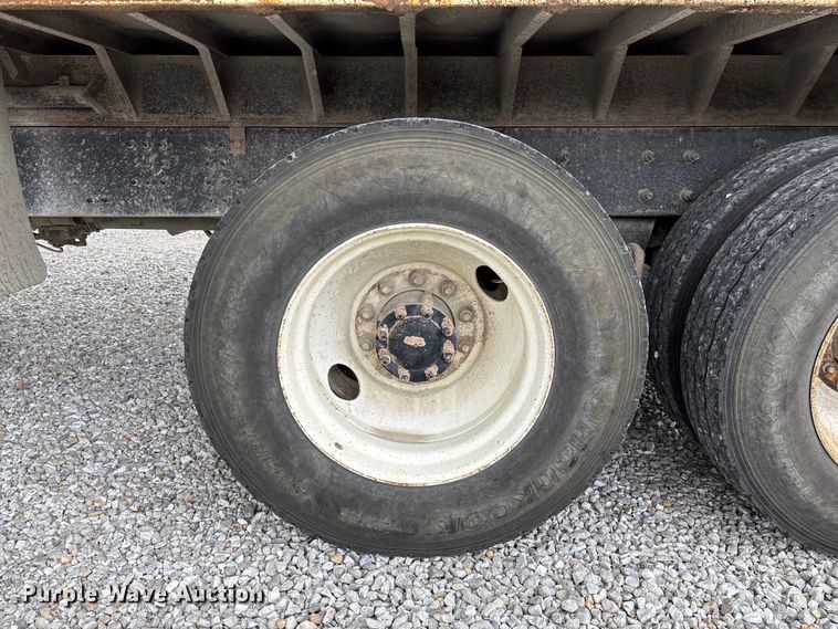 image for item FC1677 2007 Mack CHN613 dump truck