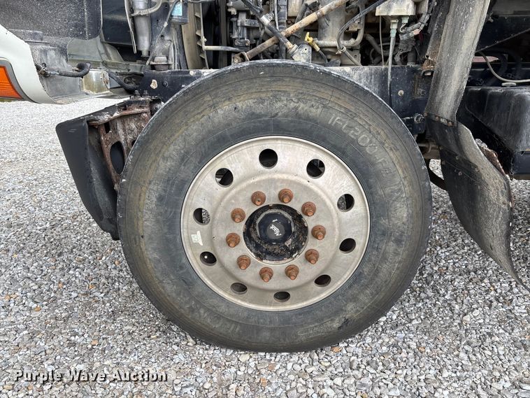 image for item FC1677 2007 Mack CHN613 dump truck