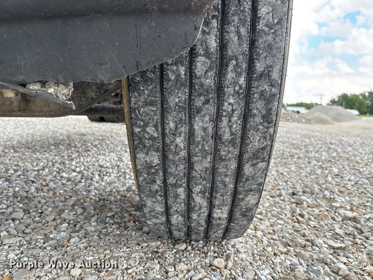 image for item FC1677 2007 Mack CHN613 dump truck