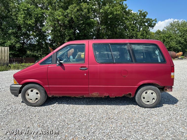 image for item FC1678 1996 Ford Aerostar XLT van
