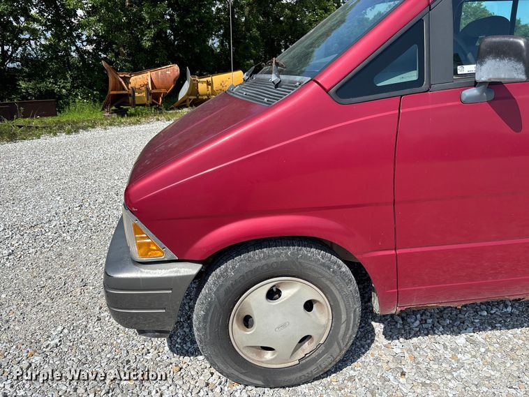 image for item FC1678 1996 Ford Aerostar XLT van